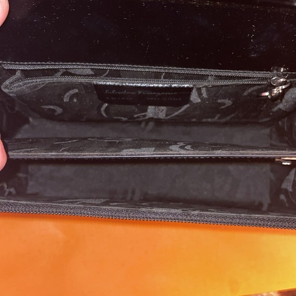 Salvatore Ferragamo additional listing - Picture 4 of 13